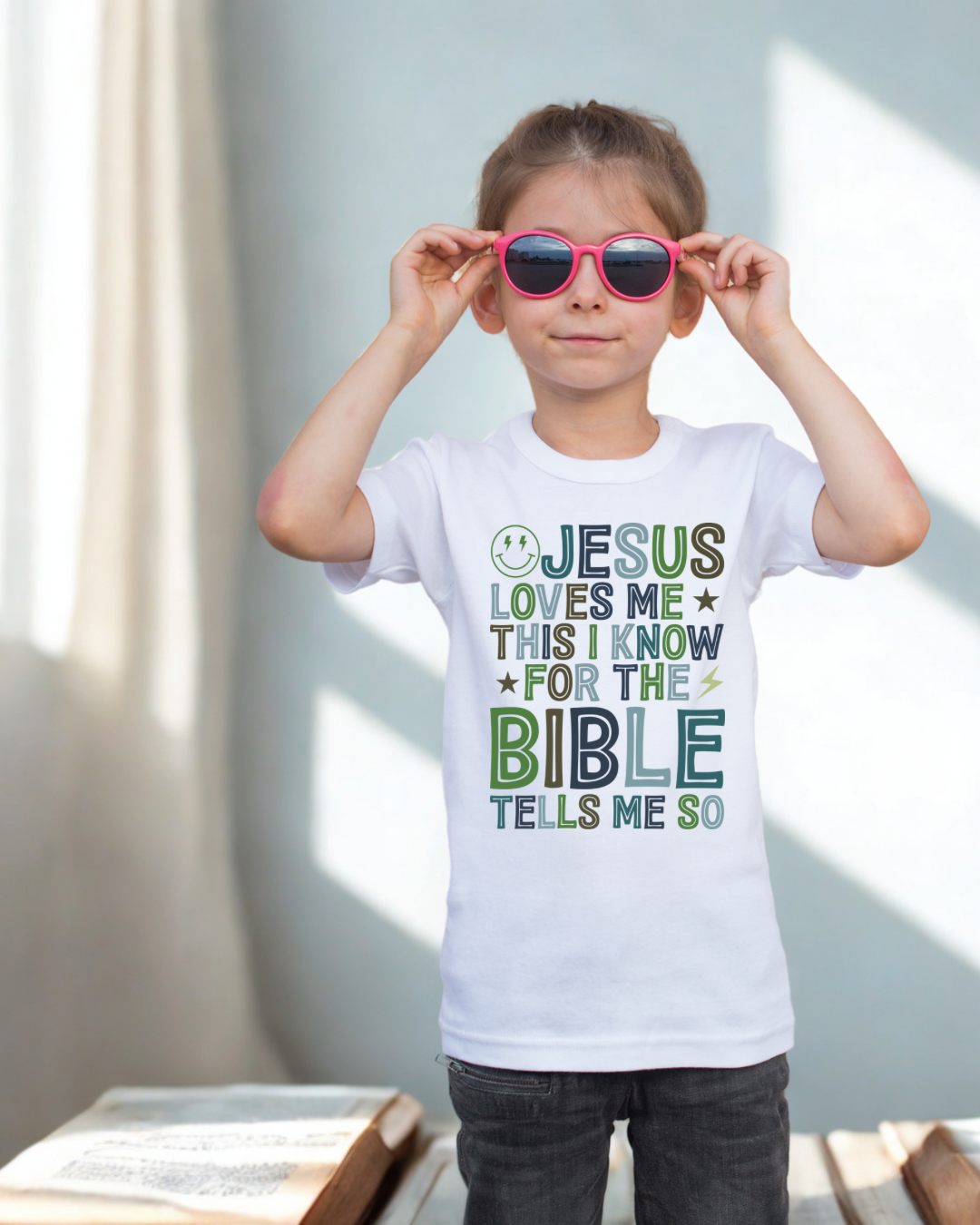 Jesus loves me