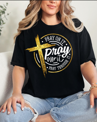Pray on it : Gold Cross